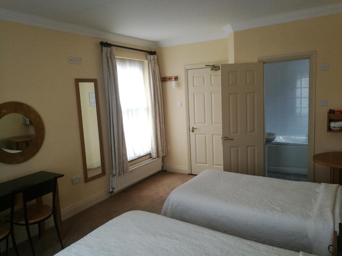 فندق كوركفي  Killarney House Western Road المظهر الخارجي الصورة