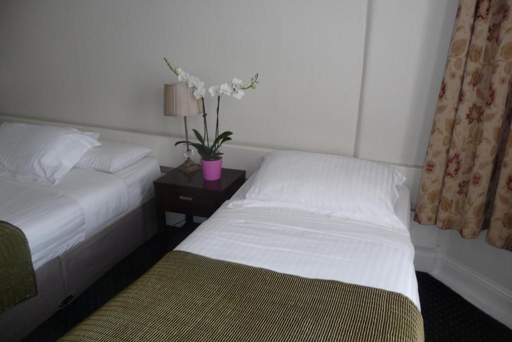 فندق كوركفي  Killarney House Western Road الغرفة الصورة