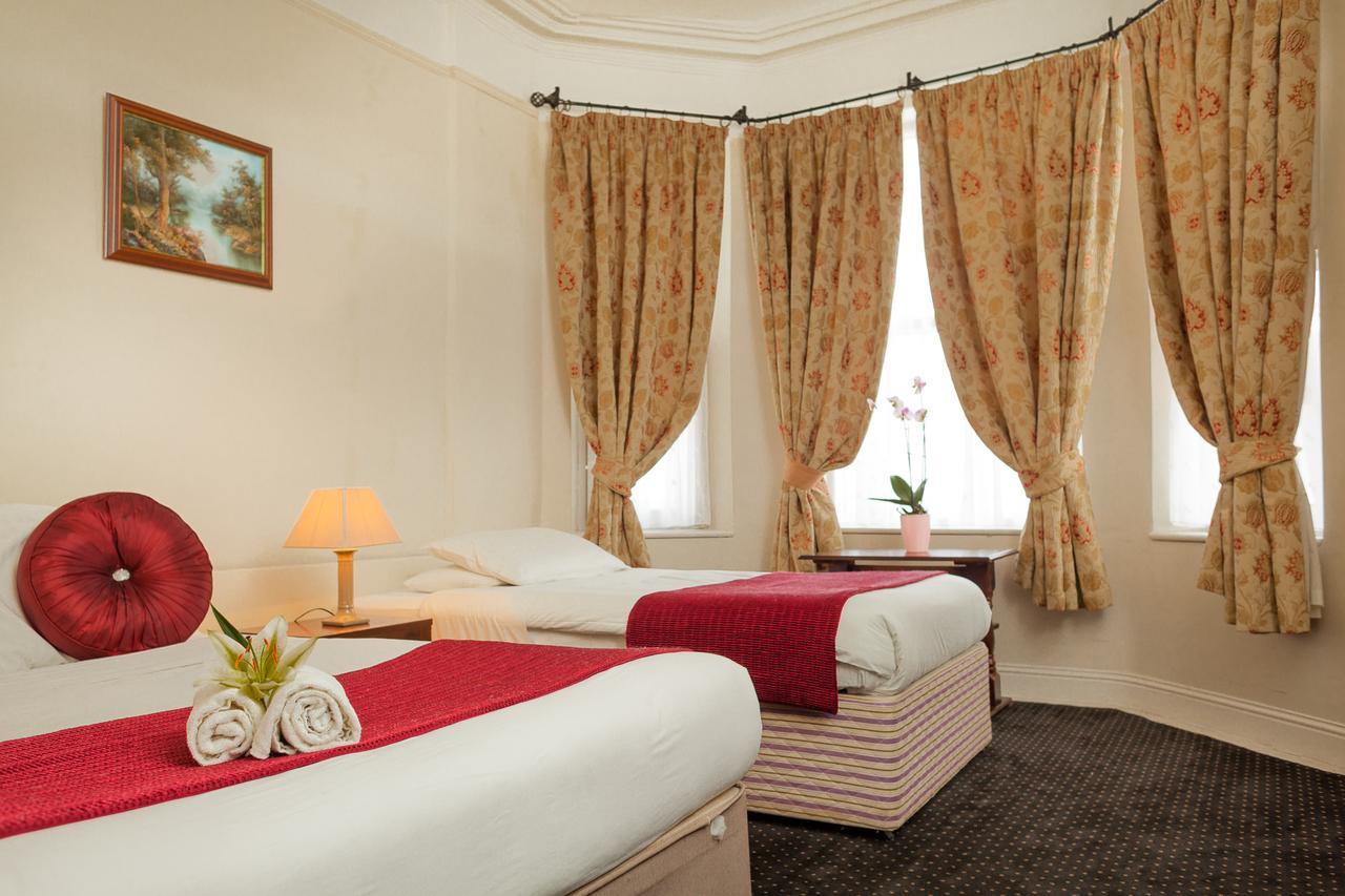 فندق كوركفي  Killarney House Western Road المظهر الخارجي الصورة